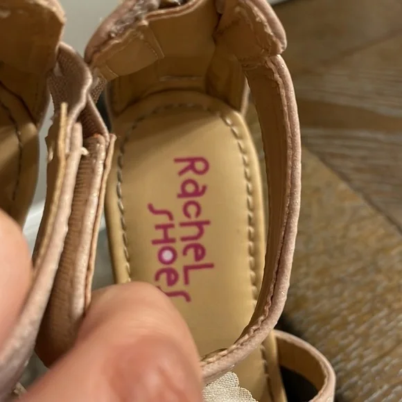 EUC Girls Sandals - Picture 7 of 7